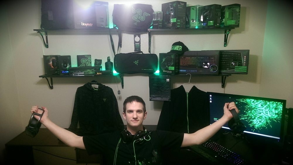 Razer products are aight what i do hate is the 156964104 added by gatam at razerfags