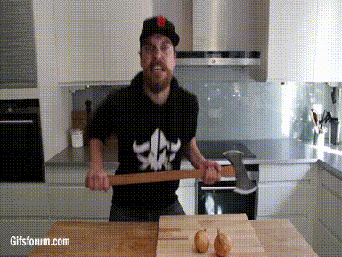 How Sweedish people chop onions.. Sauce: .. I'm swedish and i swear this is how everybody does it. I'm still getting scared everytime my grandma chops onions