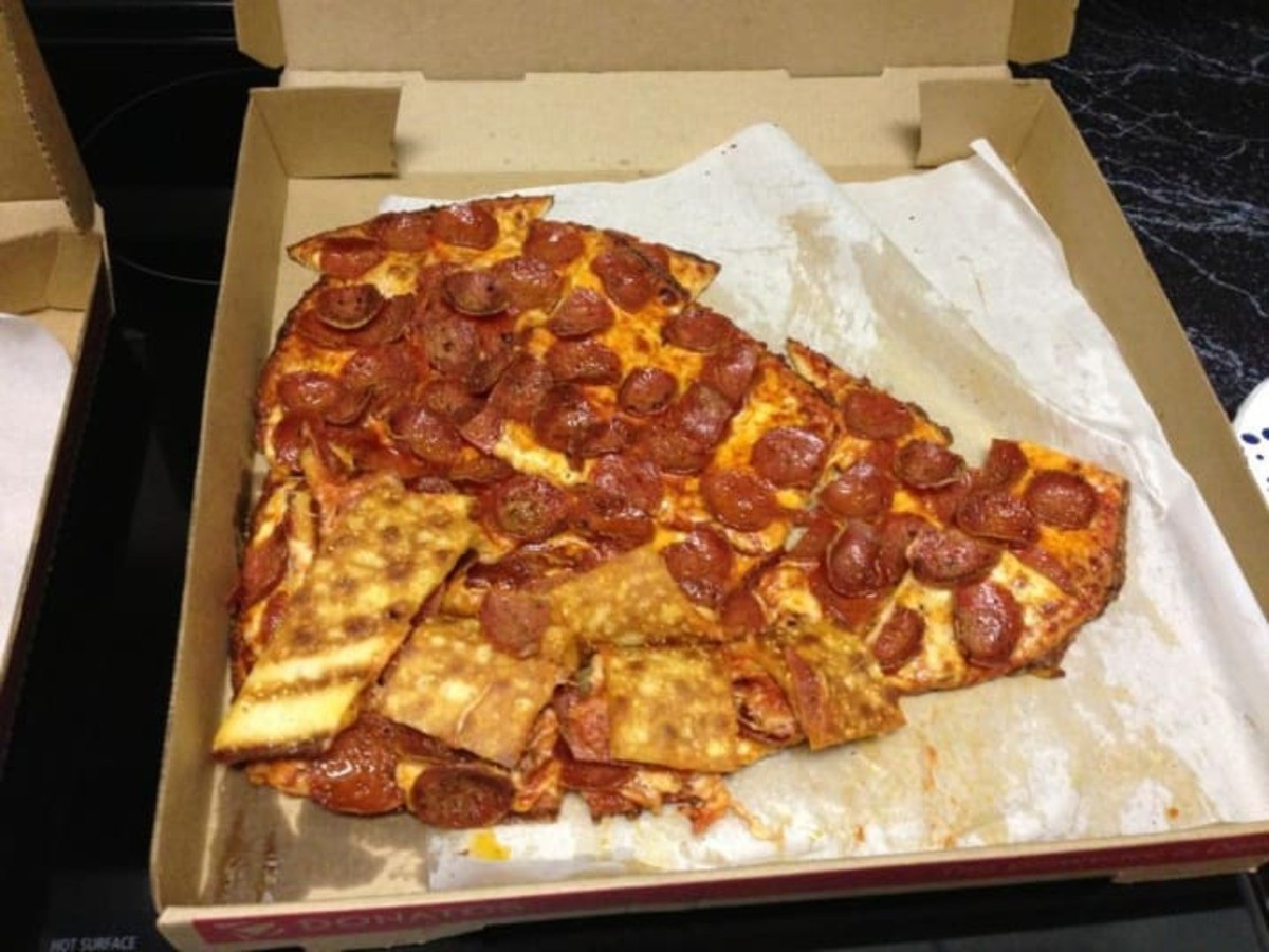 Horrifying Pizza. .. This... is hideous. join list: PizzaMention History