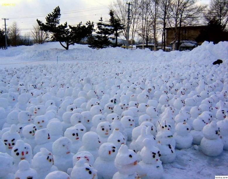 Hundreds Attend Global Warming Protest. Please don't forget to thumb .. awe the mad one in the fronts cute..