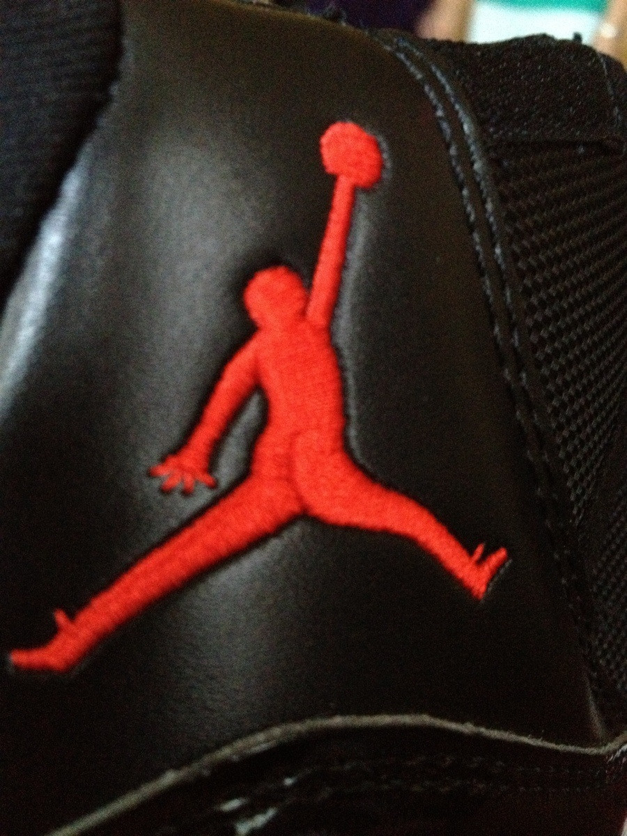 These Fake Jordans have an Ass Crack. .. Dat booty