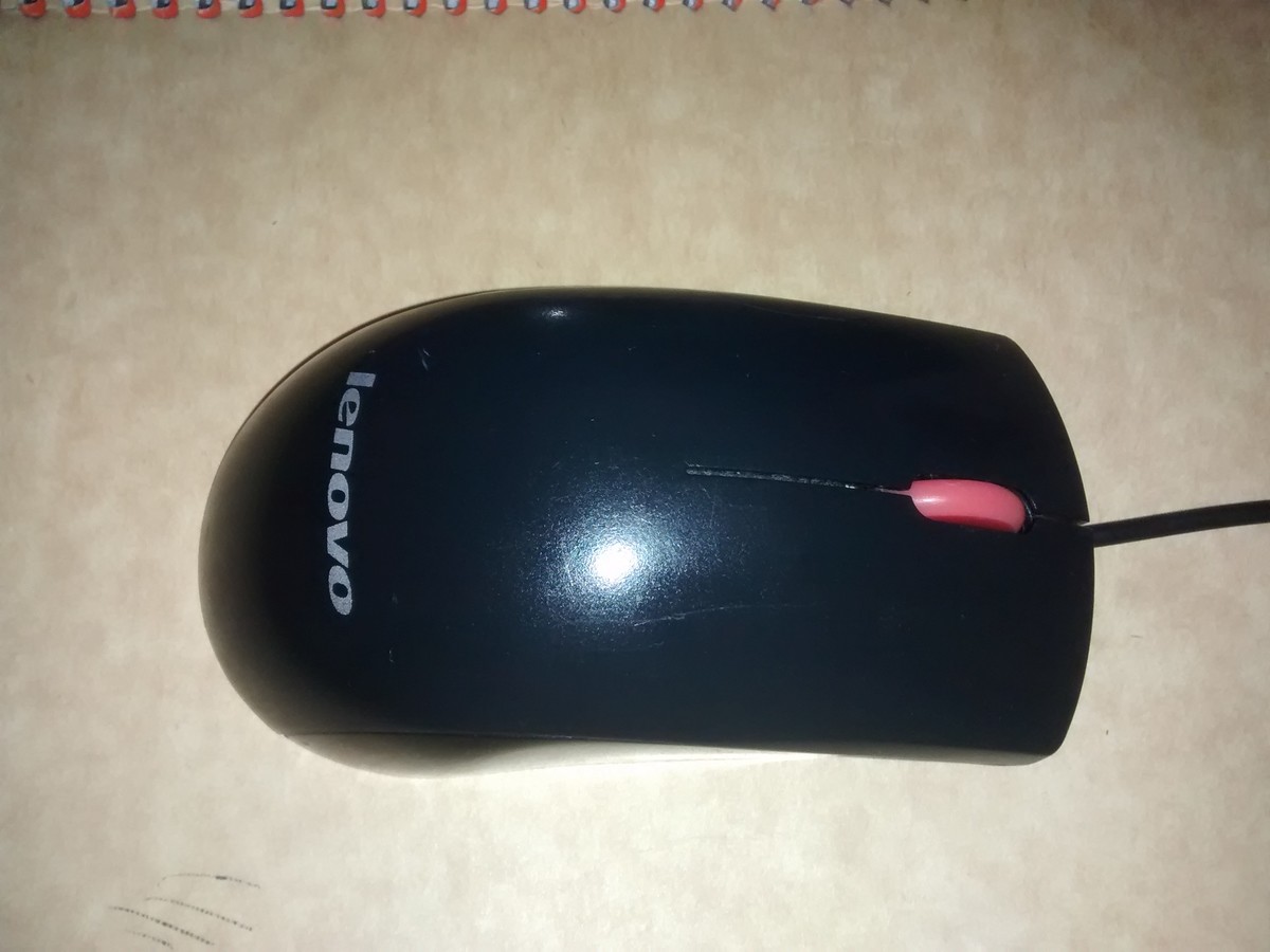 Today at holiday: Fixing a double clicking mouse. So i have a old mouse and it started double clicking, i have been in the red for a while so i cant buy a mouse